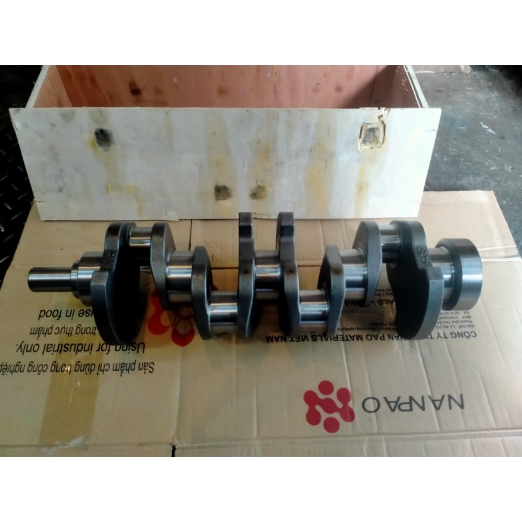 Cranshaft Kruk As Krek As As Kruk mobil Isuzu NHR55 nhr 55 4JB1