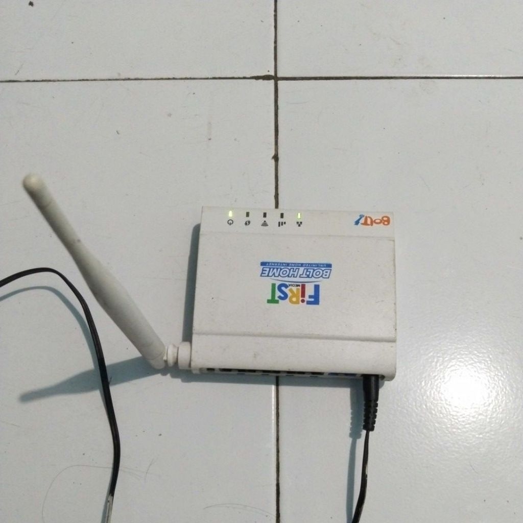 MODEL NO : BL401 FIRST MEDIA BOLT HOME KONDISI NORMAL BARANG SESUAI FOTO