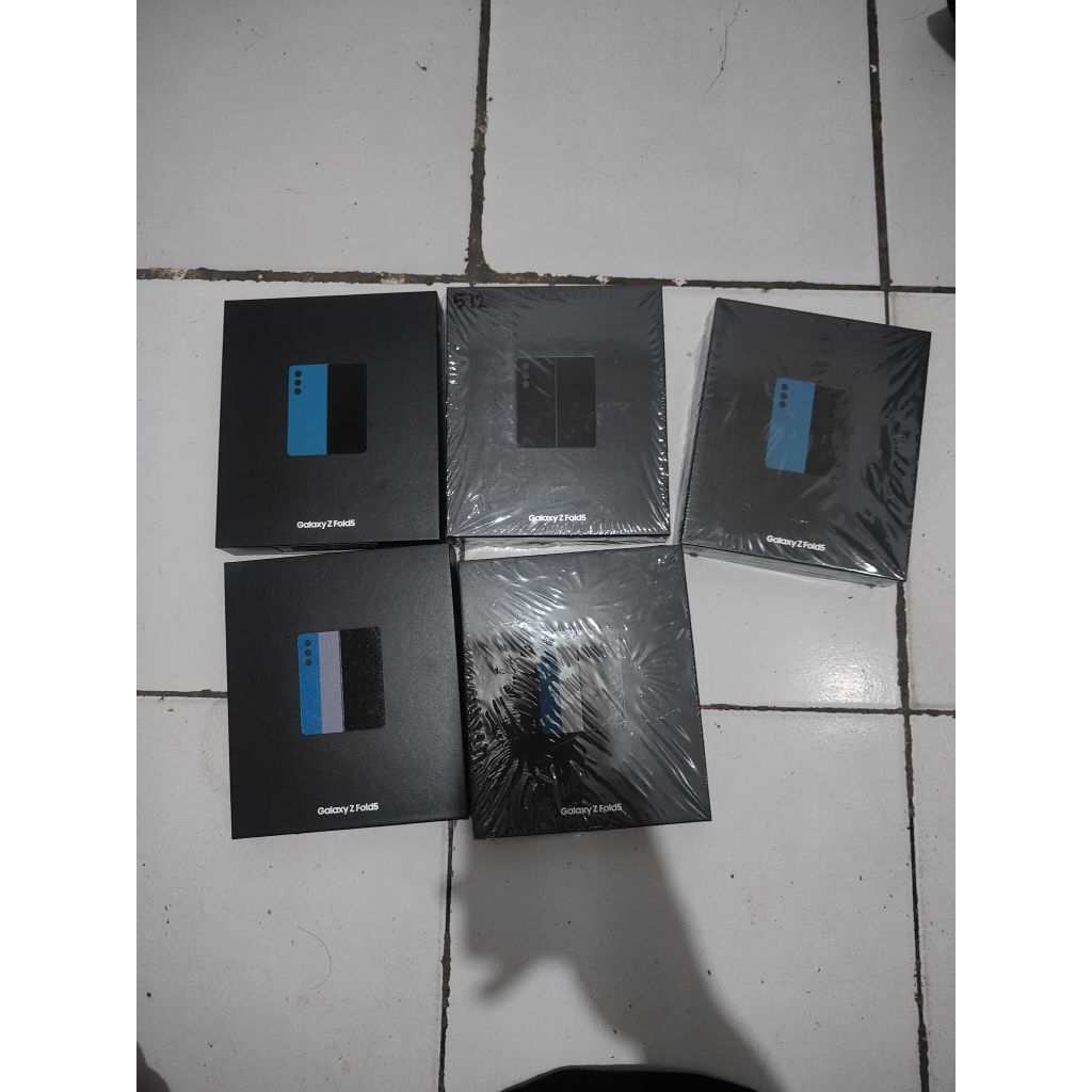 

DUS BOX SAMSUNG GALAXY FOLD 5 ORI COPOTAN