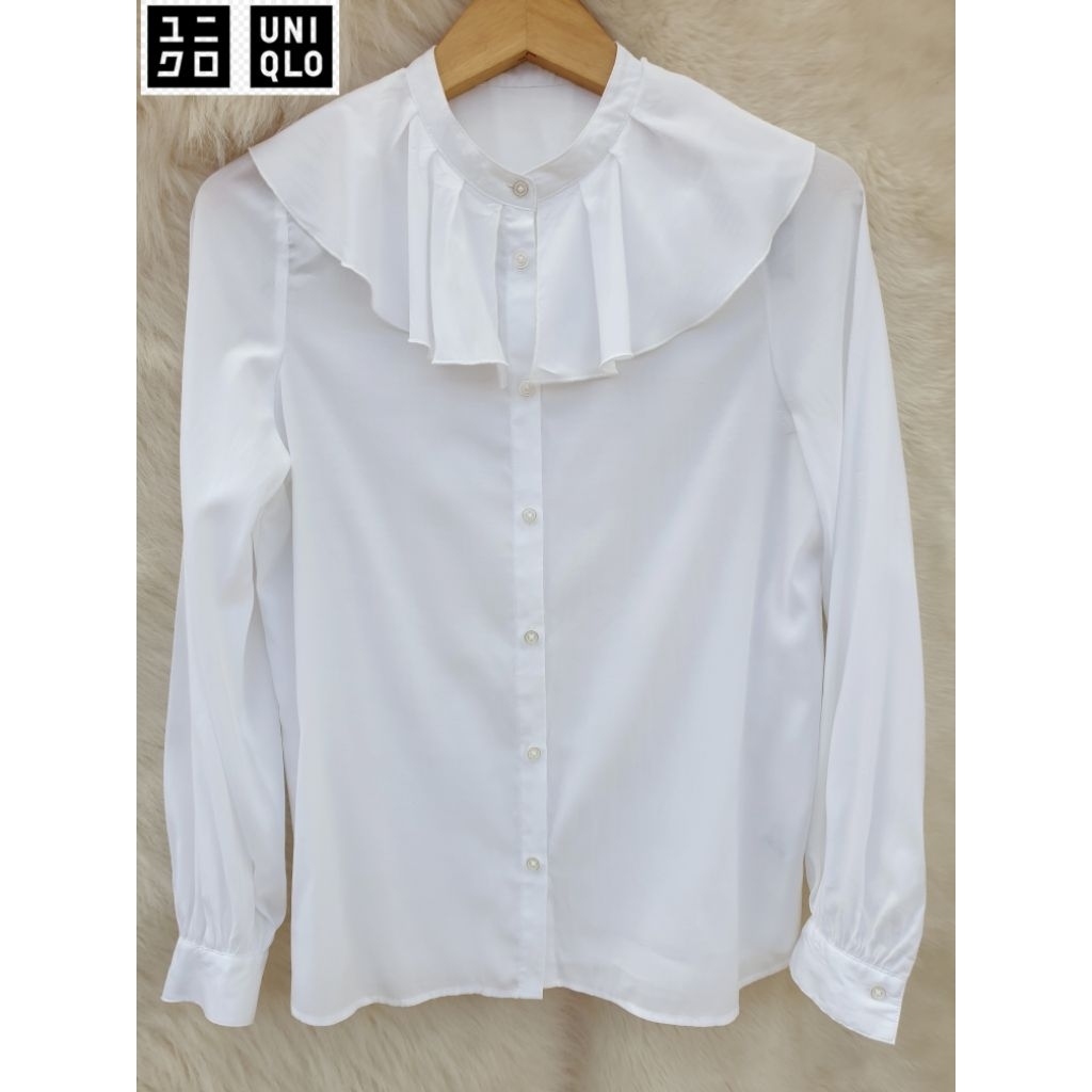 UNIQLO Ruffle Atasan Kemeja Putih Wanita