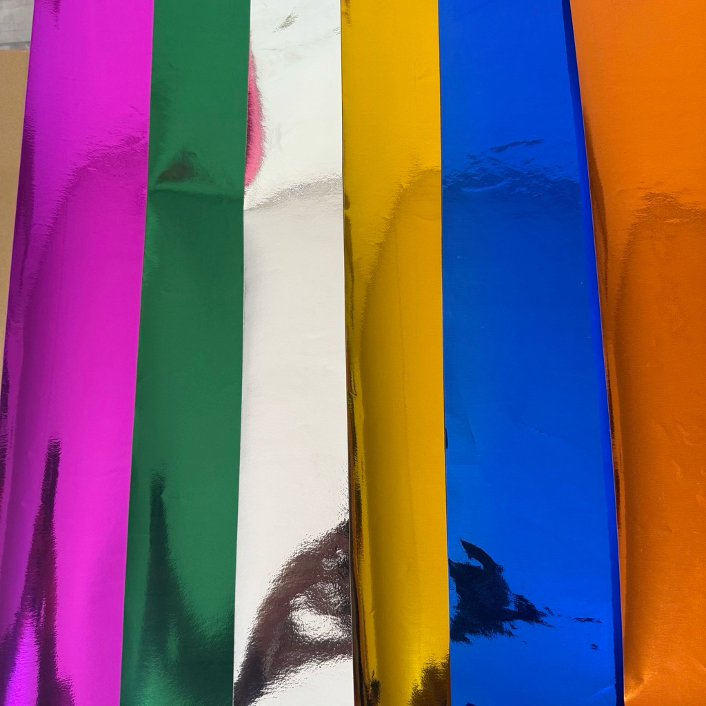 

Kertas Kilat Prada Berbagai Warna