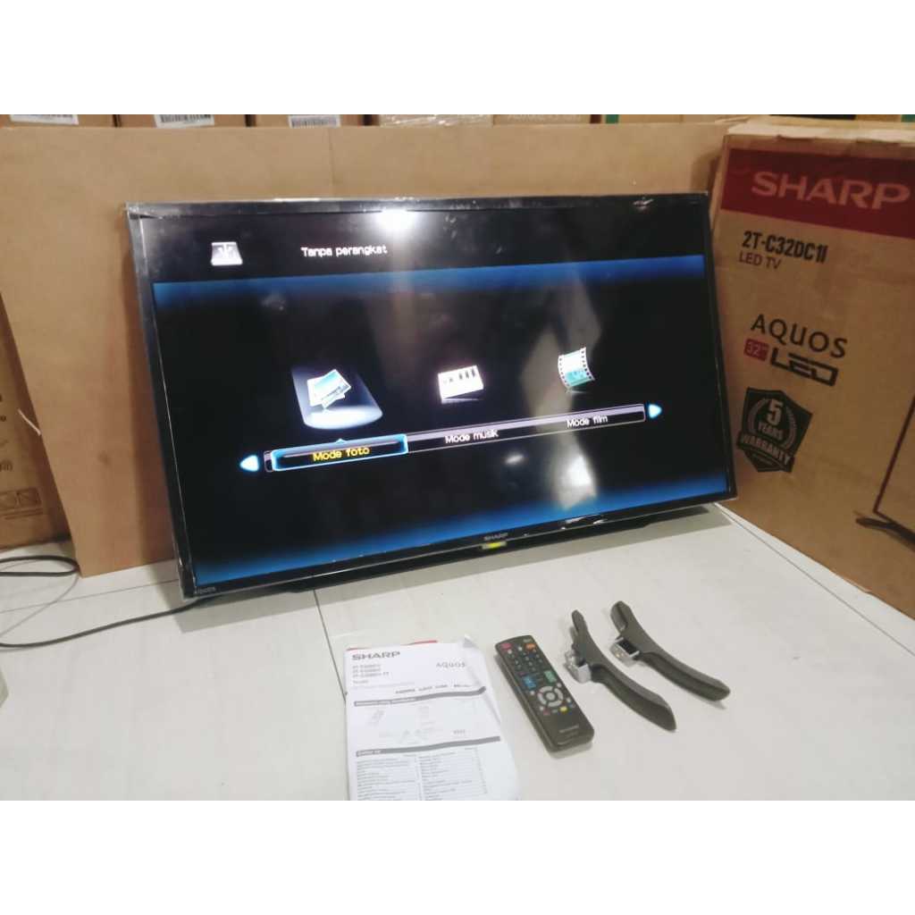 [+free packing kayu] Led TV Sharp 32 Inch Digital TV Kondisi bekas masih segel siap pakai 4995f