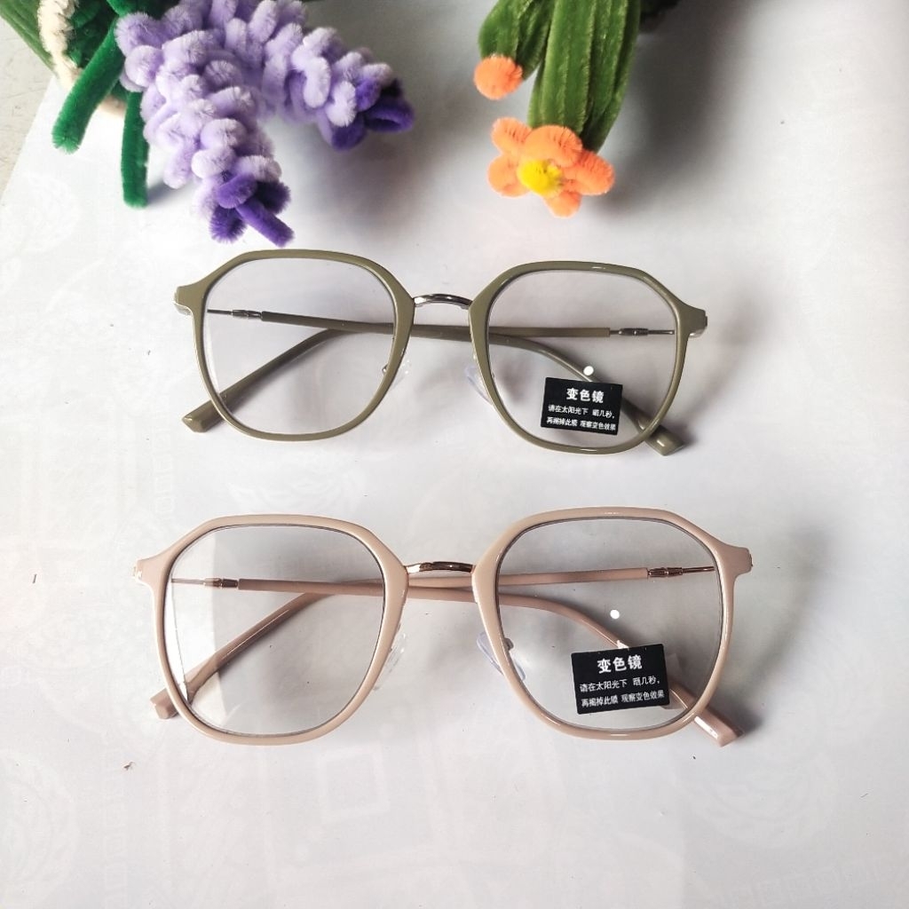 kacamata photocromic oval wanita terbaru