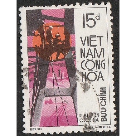 

A 11300 SATU BUAH PRANGKO VIETNAM NOMINAL 15 DONG TEMA PEKERJA GEDUNG BERTINGKAT DENGAN KONDISI SUDAH ADA CAP