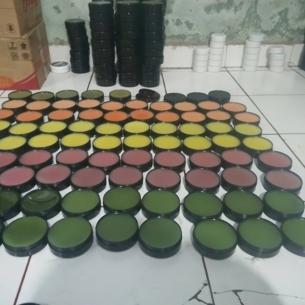 Pomade Oil Based 100gr. Medium Styling, Tahan Lama, Kilau Sehat. Pot Plastik, Alumunium, Kaca. Pesan