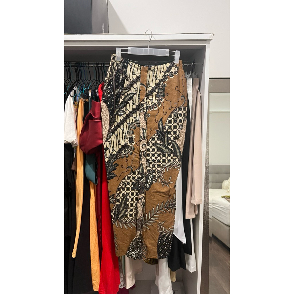(preloved) MARTA AYU KEBAYA Rok Batik Coklat