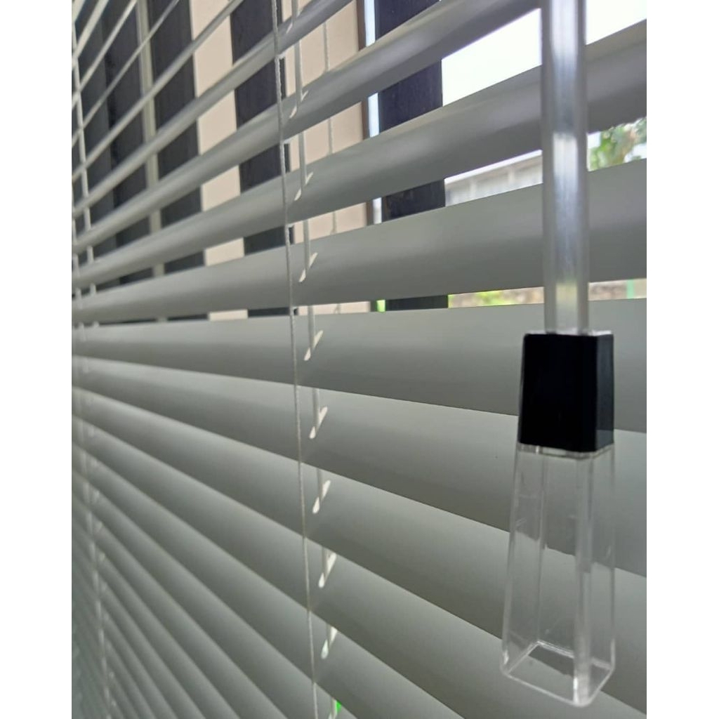 krey jendela bahan almunium/tirai dekorasi jendela