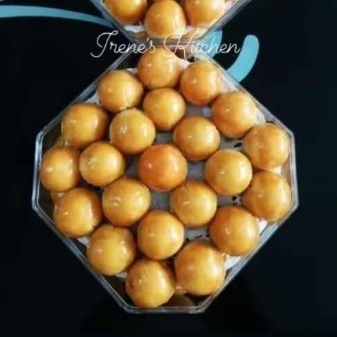 

NASTAR BULAT EMPUK ISIAN NANAS BANYAK IRENE'S KITCHEN TOPLES 250gr, & 500GR