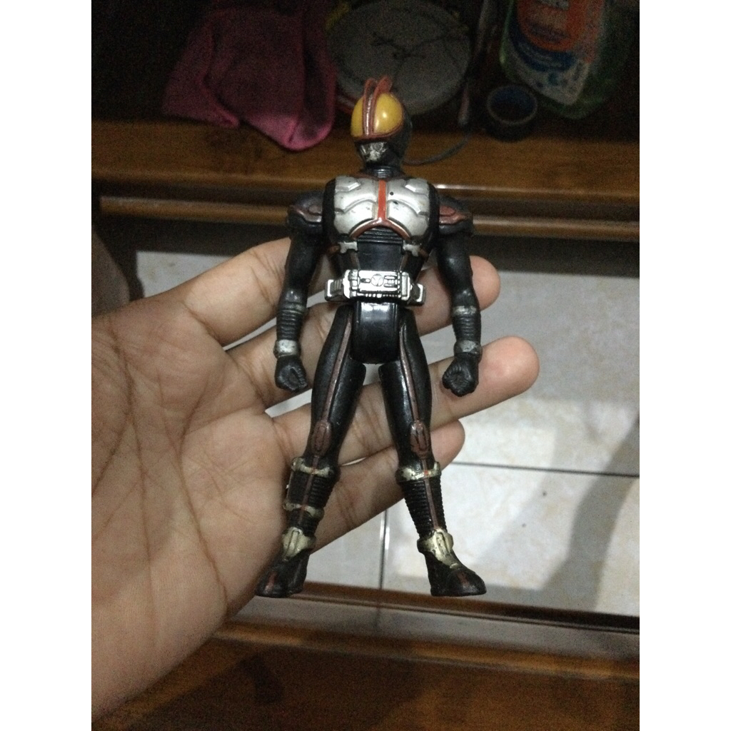 kamen rider kw bootleg kondisi sesuai foto