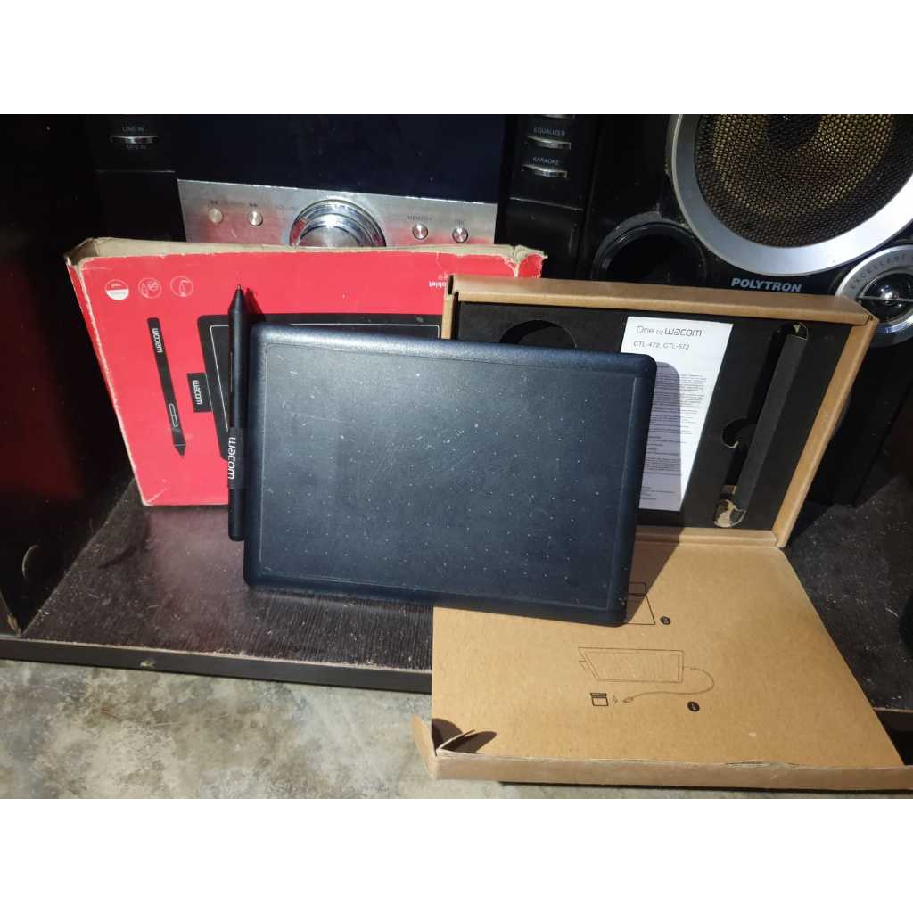 Dijual One by Wacom (Bekas) – kondisi normal, siap pakai. Cocok untuk menggambar digital atau desain