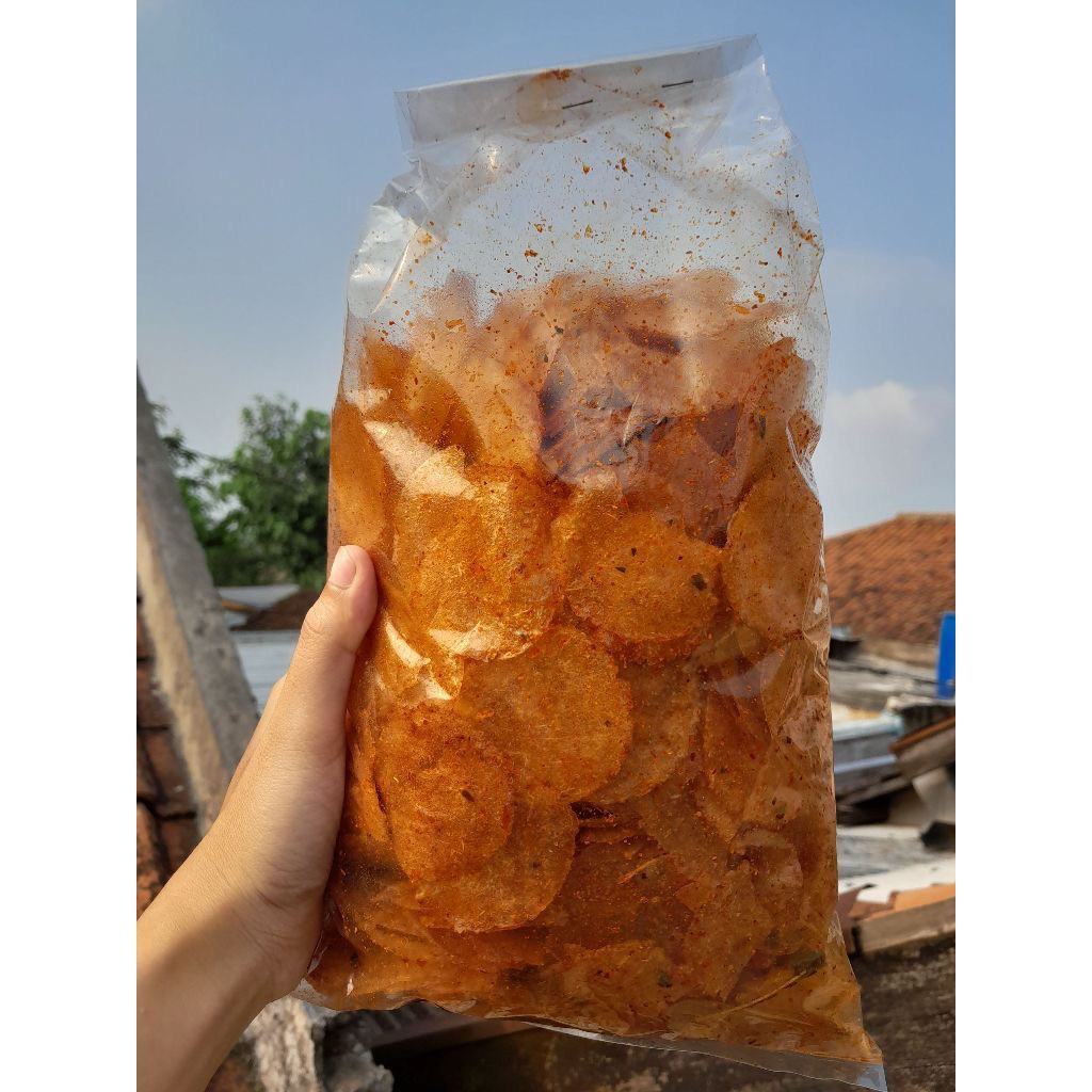 

Kripik kaca / kripca / beledag pedas daun jeruk kemasan 250 gram cemilan kripik pedas gurih khas Bandung