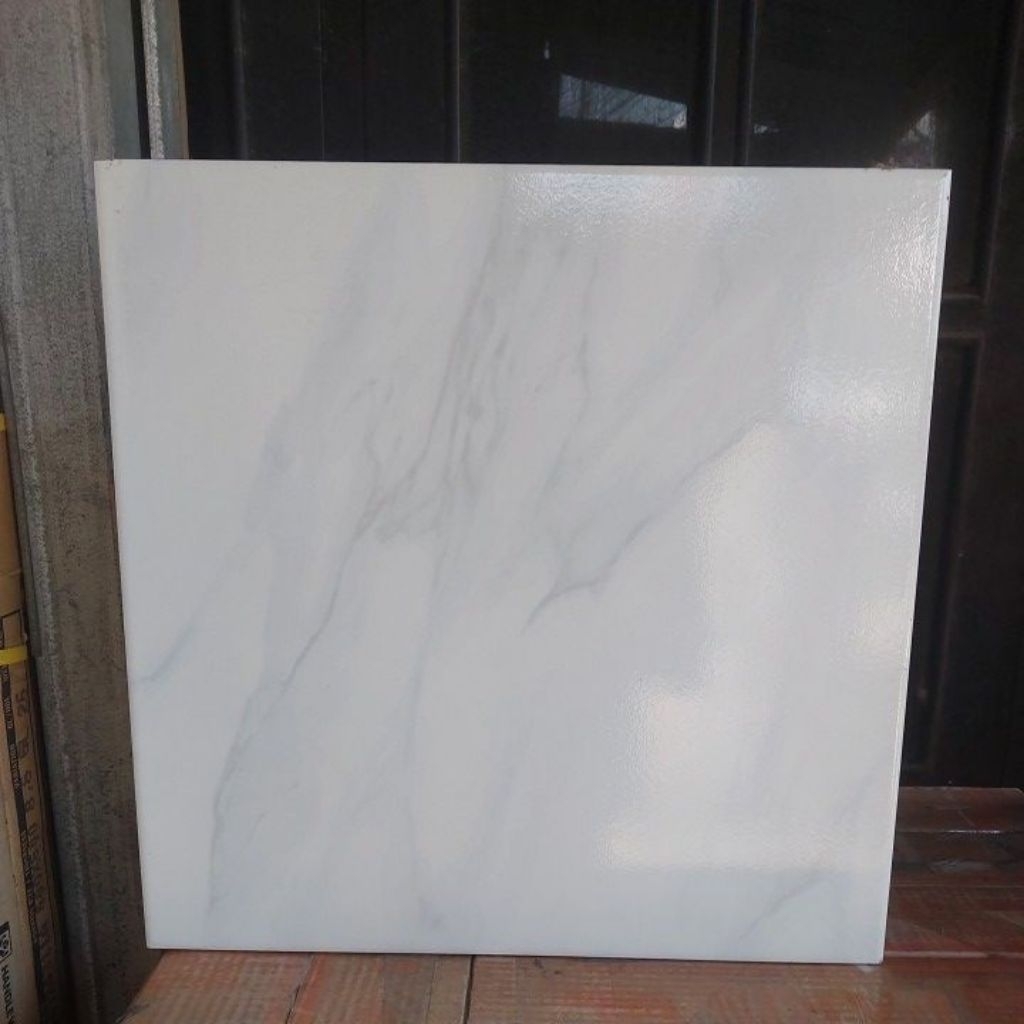 keramik lantai uk 40x40 avon grey accura