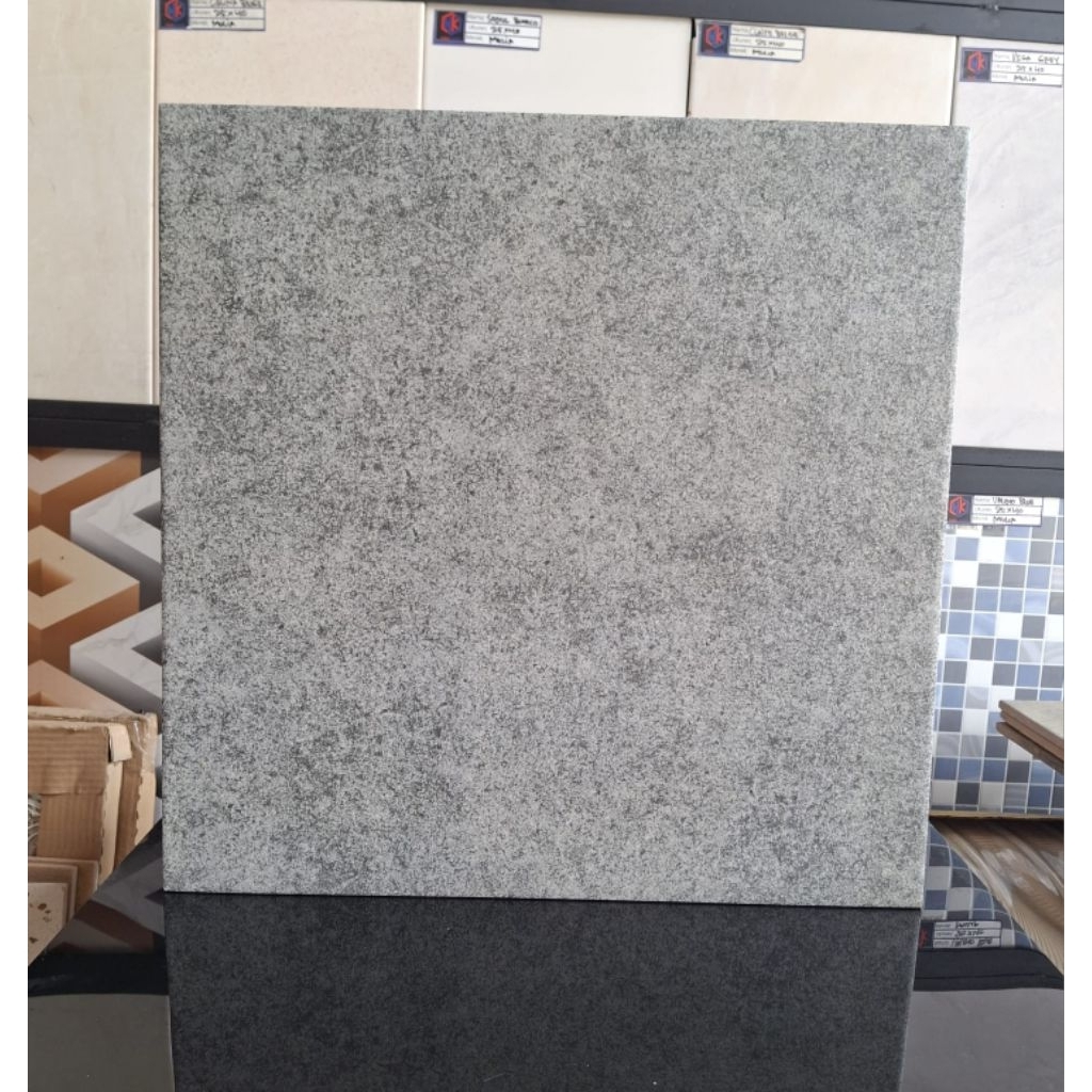 KERAMIK LANTAI 50X50 EVEREST SAND | MATT | MULIA TILES
