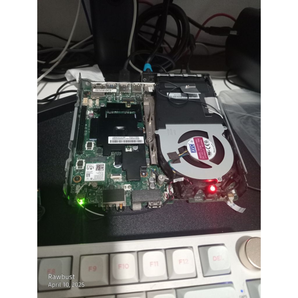 lenovo thinkcenter M920X vga Nvidia T400