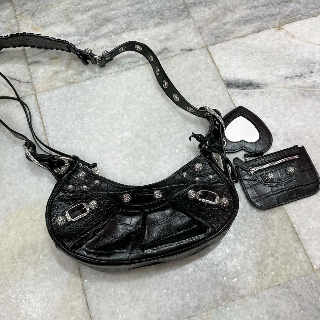 Preloved Balenciaga Le Cagole XS Black