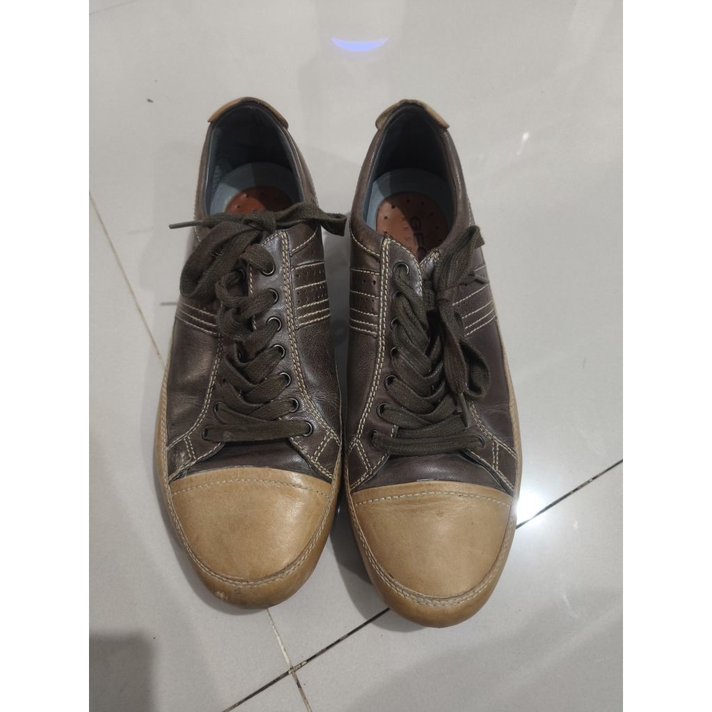 sepatu pria Geox Kulit asli ukuran 43 (28 cm)