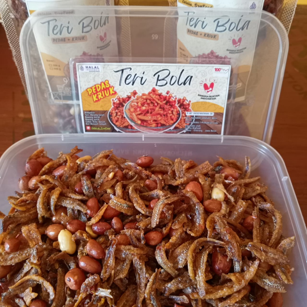 

EXTRA JUMBO !!! TERI KACANG PEDAS KRIUK 1000 GR – KERING TERI KACANG BALADO RENYAH GURIH PREMIUM BOX