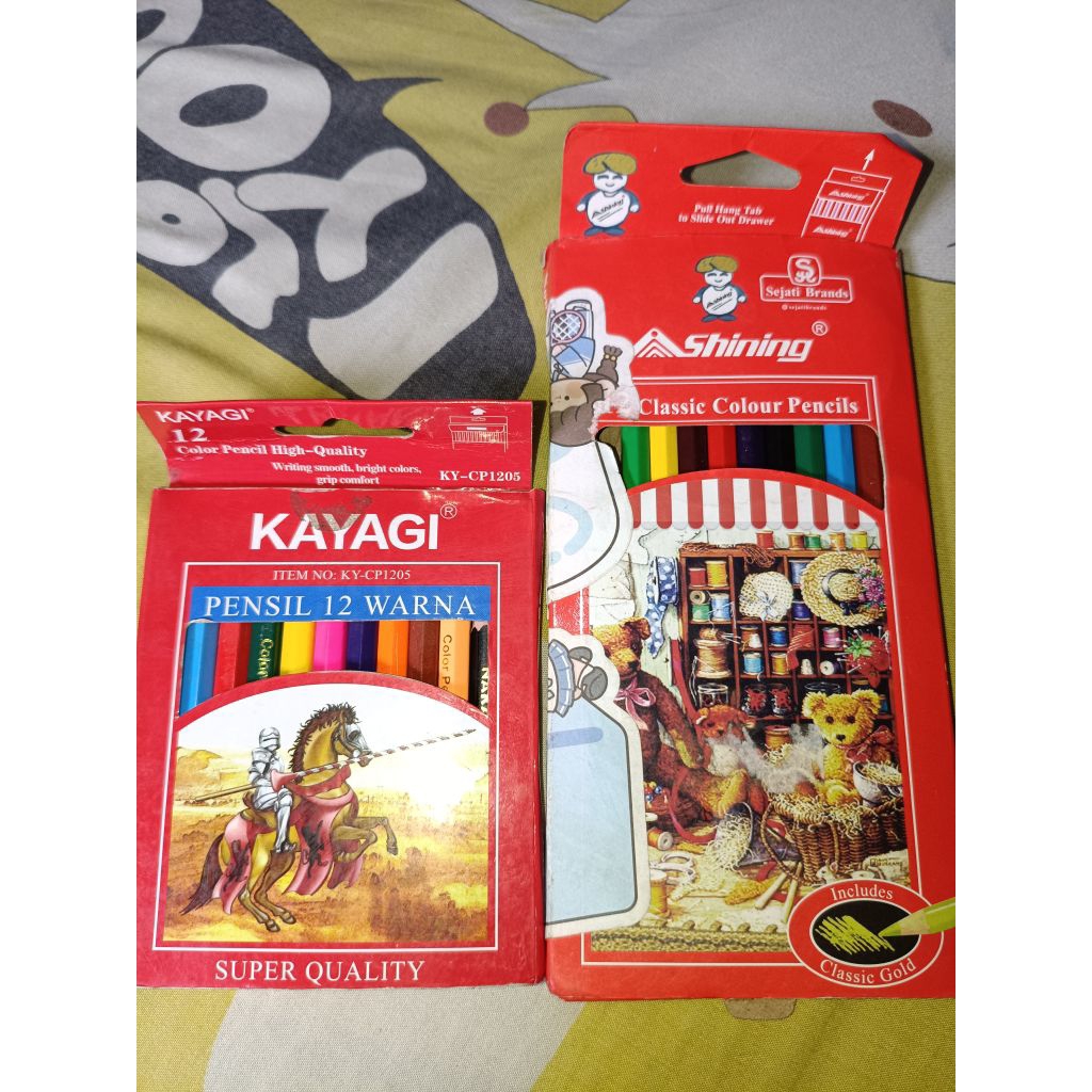 

pensil warna kayagi shining 12 warna isi 2set preloved