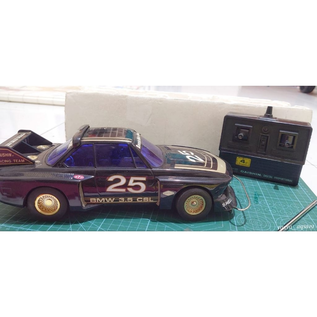 Mobil remot jepang RC BMW 3.5 CSL Vintage