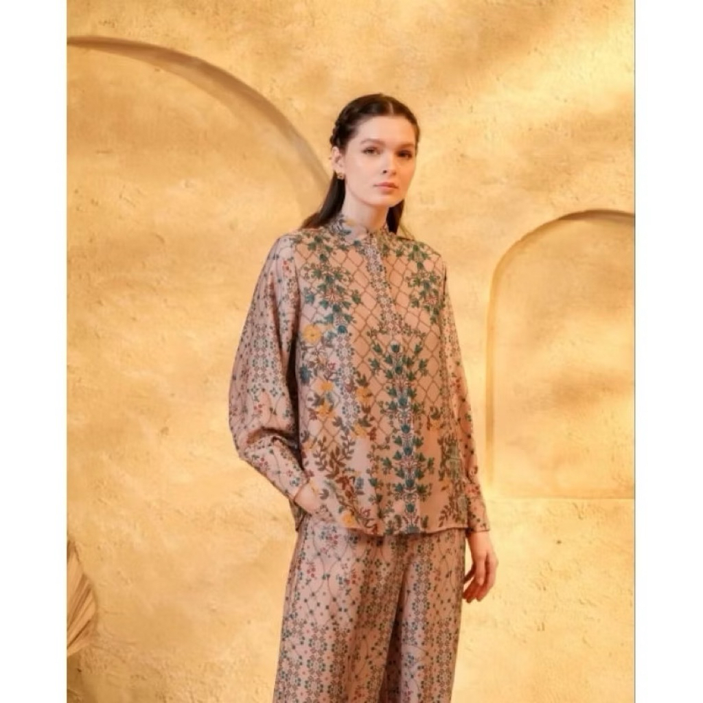 Heaven Light Sophia Blouse ORIGINAL NEW