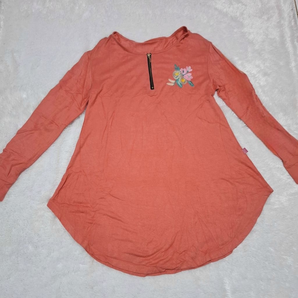 (Preloved) Atasan Wanita Bahan Kaos Rayon Adem Warna Peach