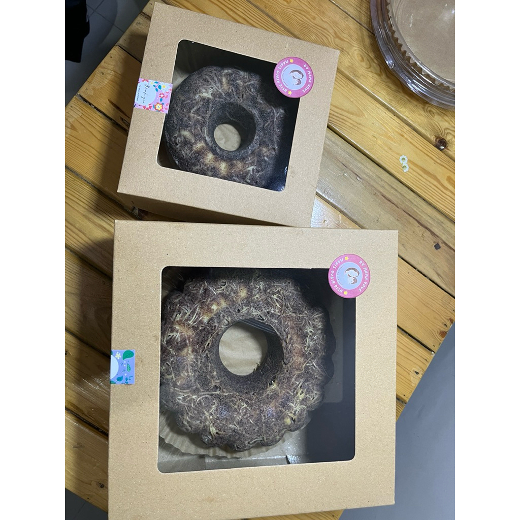 

BOLU KETAN HITAM DIAMETER 22cm