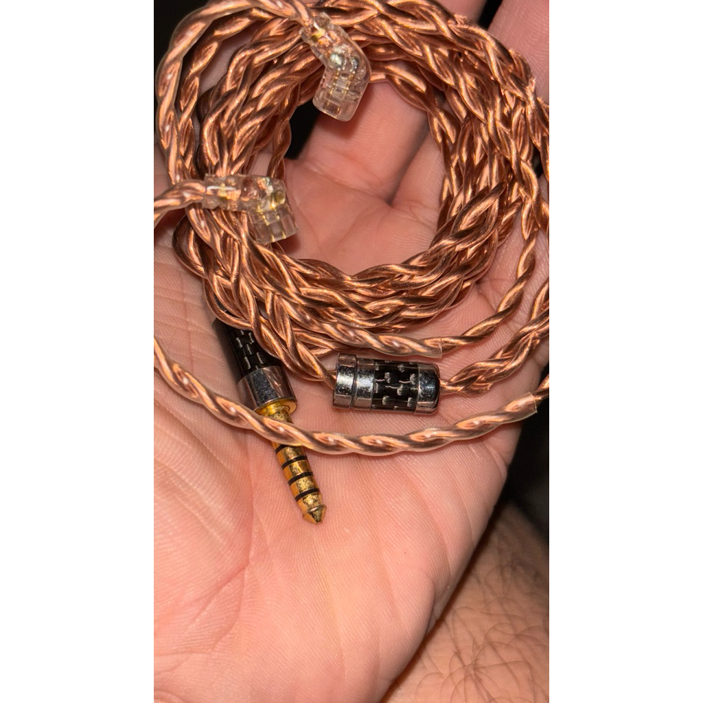 Xinhss single crystal cooper 4.4 balance qdc + 2pin like new