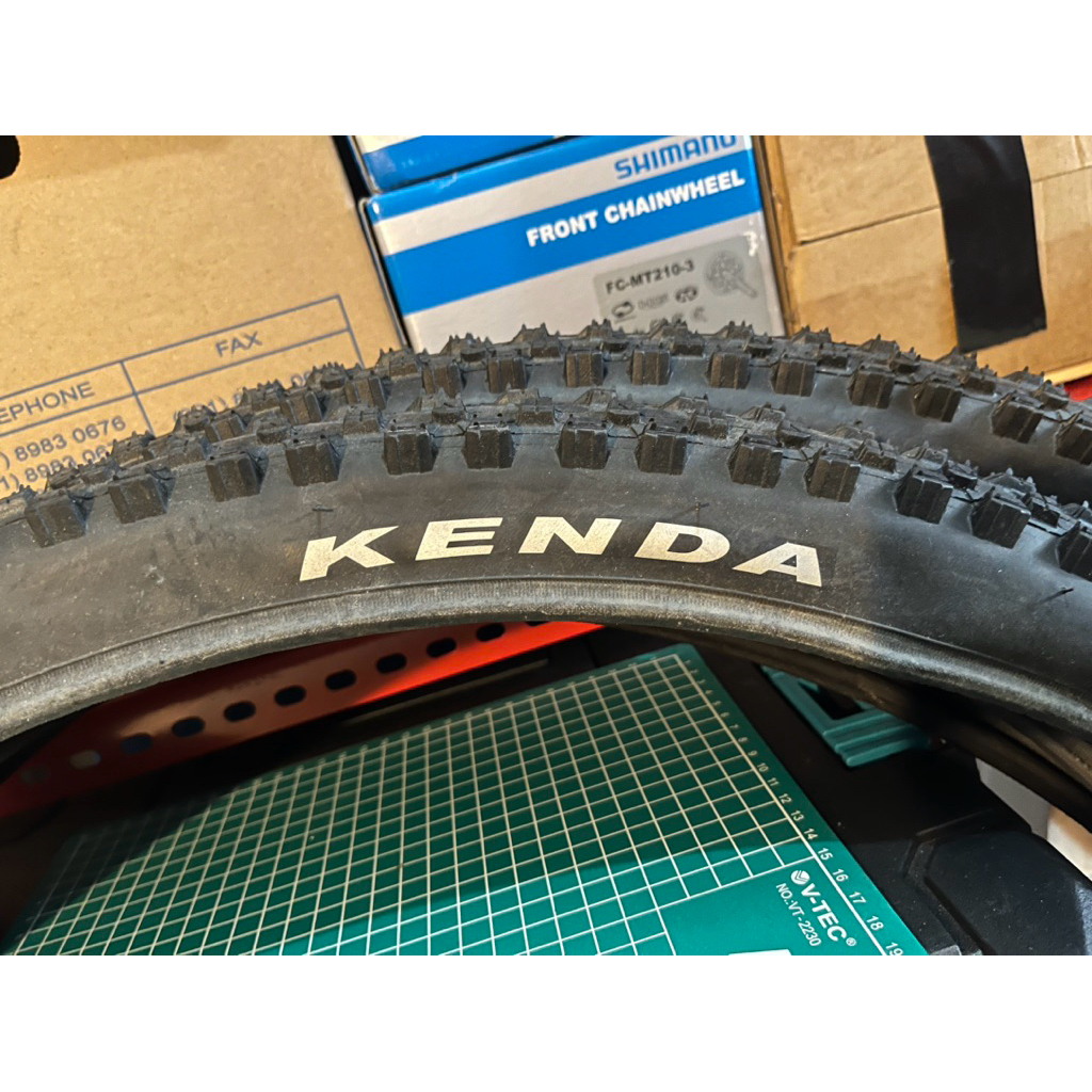 Ban luar sepeda Kenda Nevegal 26x2.1 - new