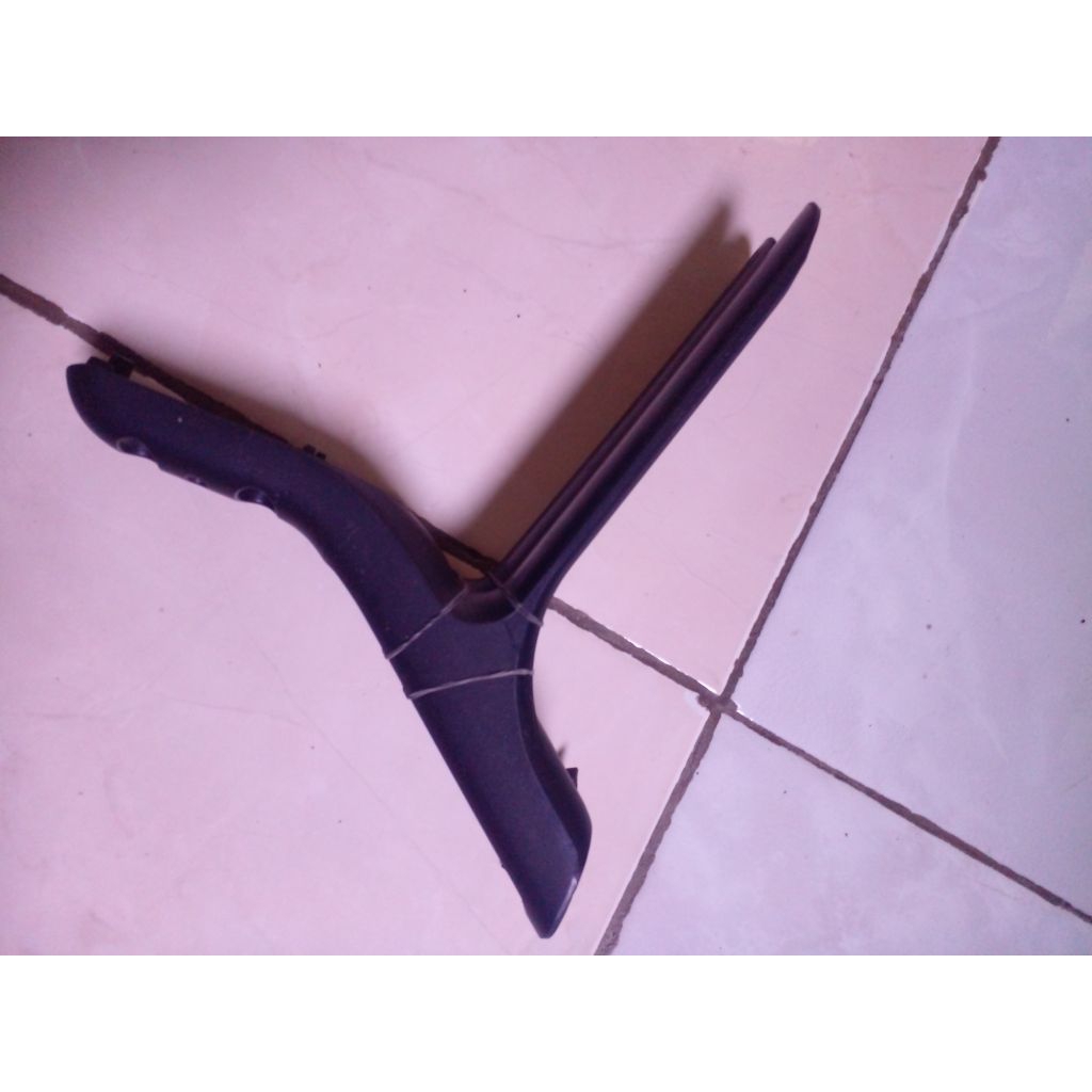 Stand kaki Tv Led LG 42LB550 Second