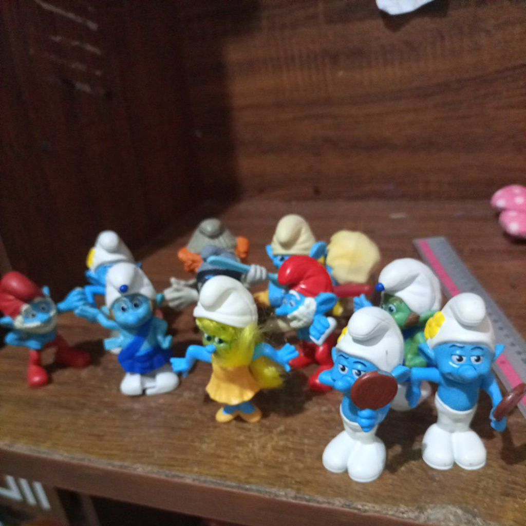 McD toys : Smurfs smurf 12pcs- preloved