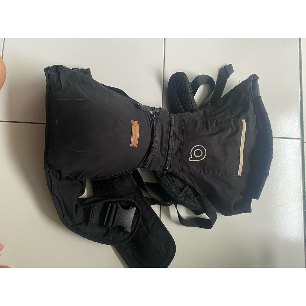 GENDONGAN HIPSEAT AIEBAO