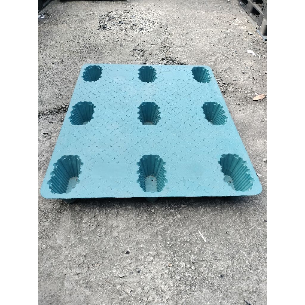 

Palet plastik bekas Uk 120x100x14Cm