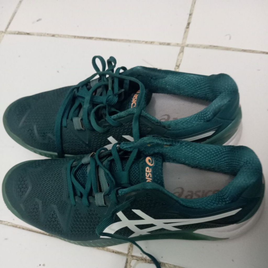sepatu asic
