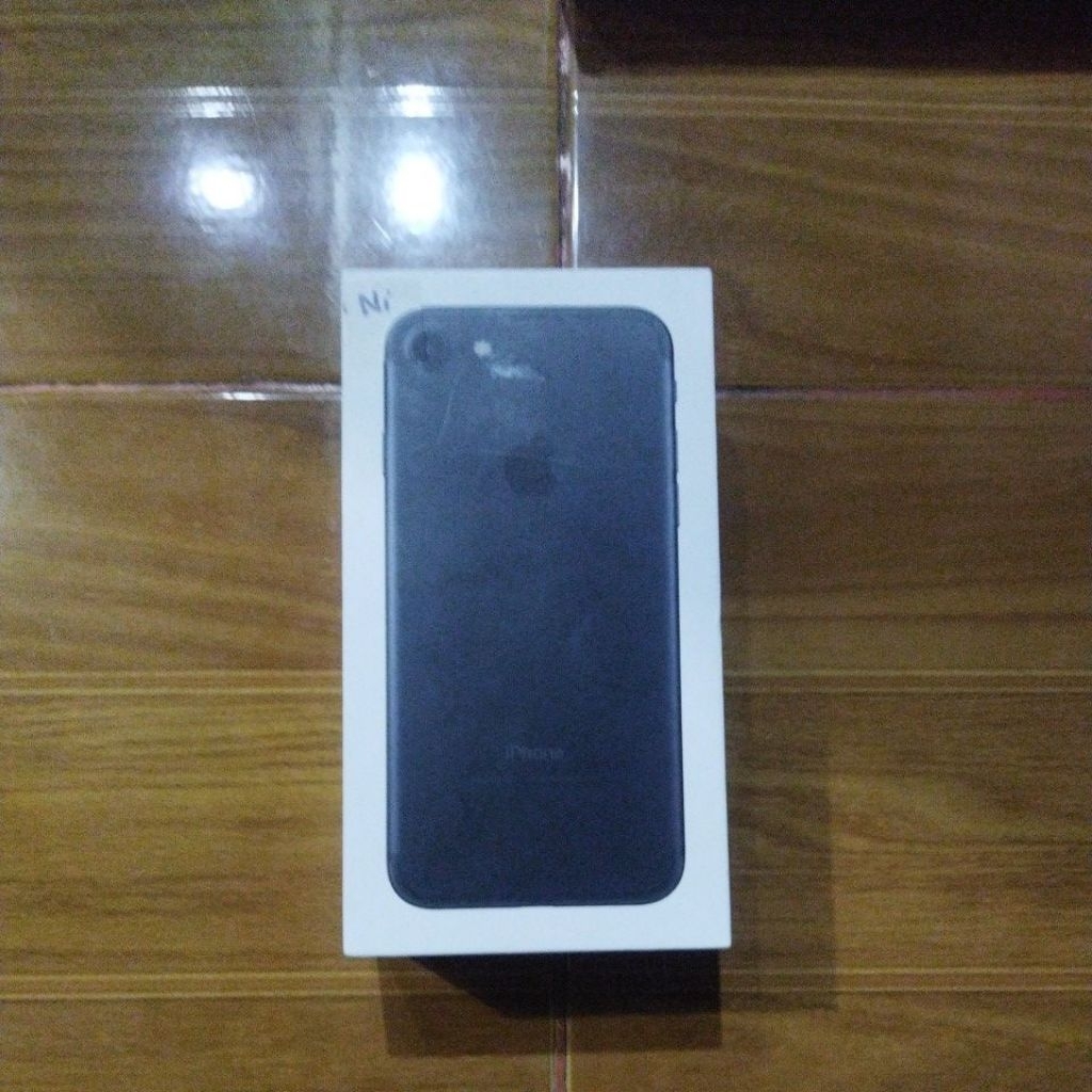 

kardus box/ manual book iPhone 7 original second