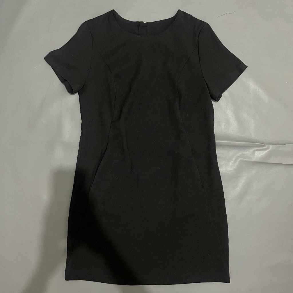 DEWASA C077 (STRADIVARIUS ORI, PRELOVED) Dress Tunik Pendek Mini Midi Tangan Lengan Pendek Leher O N