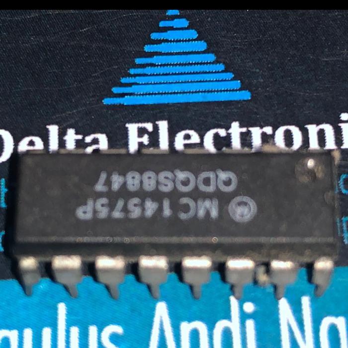MC14575 Programmable Dual Op Amp Dual Comparator