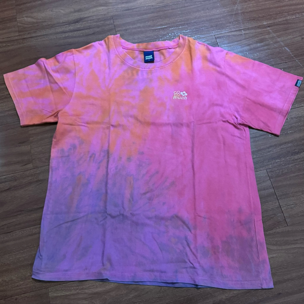 Kaos Muah Muah Tie Dye Pink Biru Korea - Size L