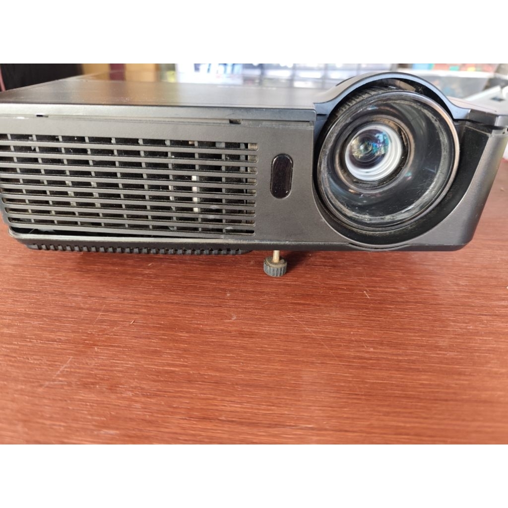 Proyektor Infocus IN114 minus hidup sebentar terus mati