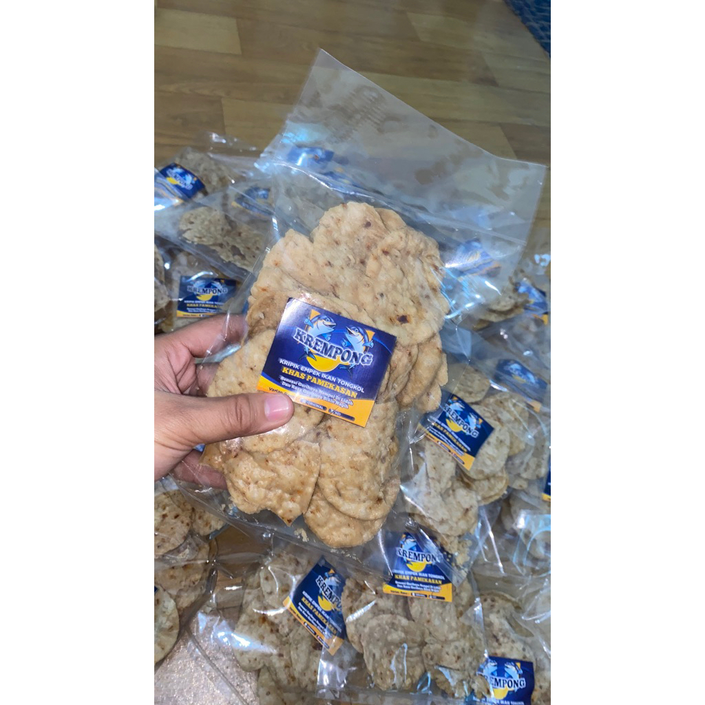 

KREMPONG HOT (kripik pempek ikan tongkol )