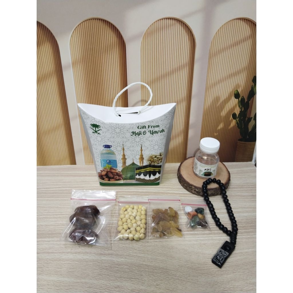 

Paket Oleh-Oleh Haji dan Umroh / Hampers oleh oleh haji dan umroh