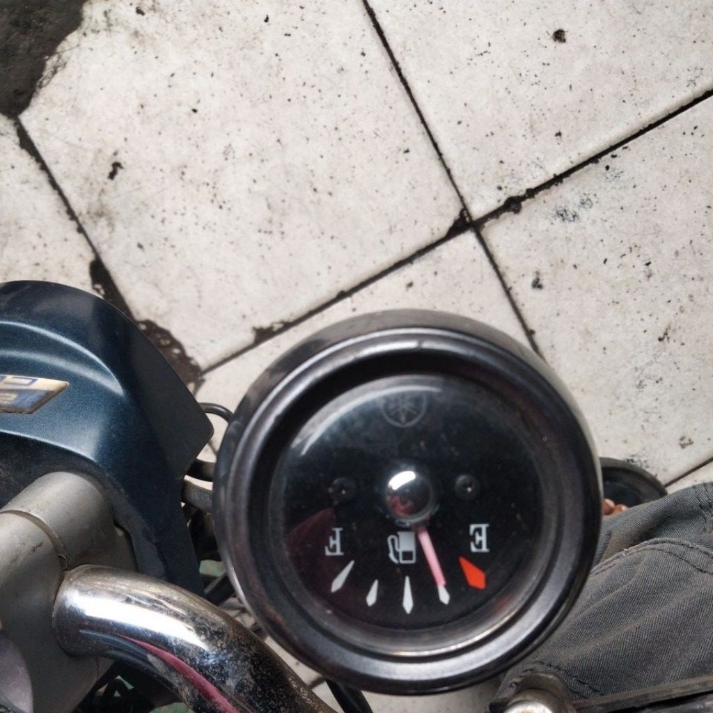 SPEEDOMETER BAGIAN AMPER BENSIN FINO 125 GRANDE SECOND ORIGINAL