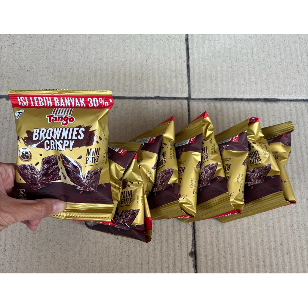 

agen distributor makanan ringan snack cemilan biskuit wafer tango brownies crispy mini bites pack isi 10 murah berkualitas