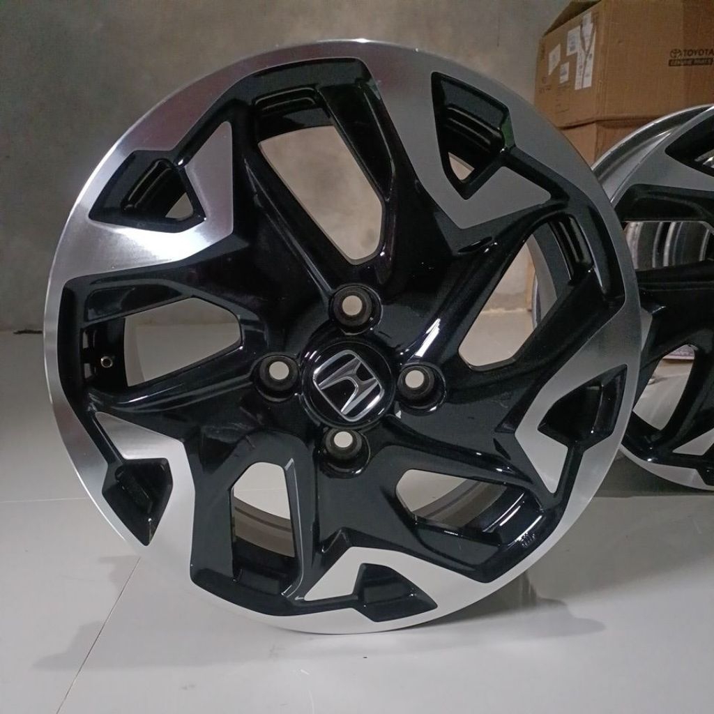 velg original oem Honda Mobilio RS facelift 2019-2024