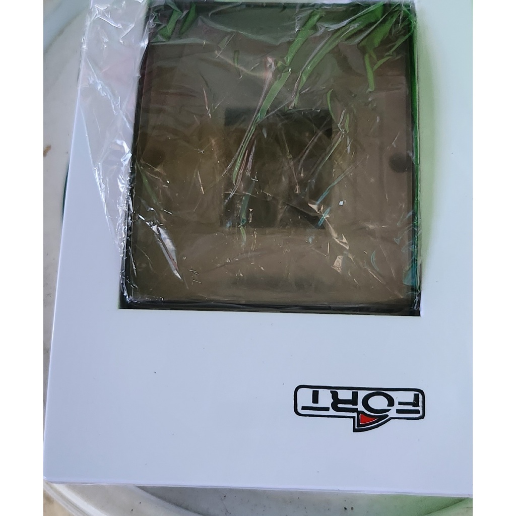 BOX MCB 4 GTOUP INBOW LARKIN