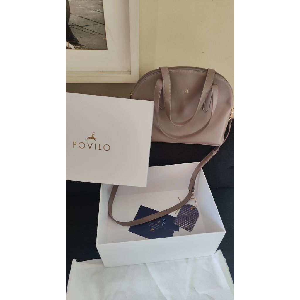 POVILO SLING BAG WARNA TAUPE (PRELOVED)