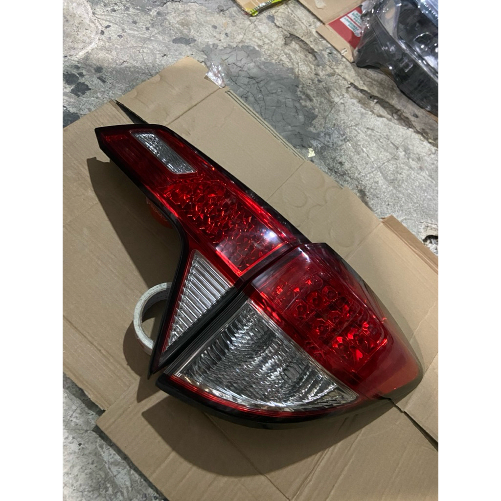 Stoplamp Lampu Belakang Mobil Honda HRV 2015 2016 2017 2018 Original