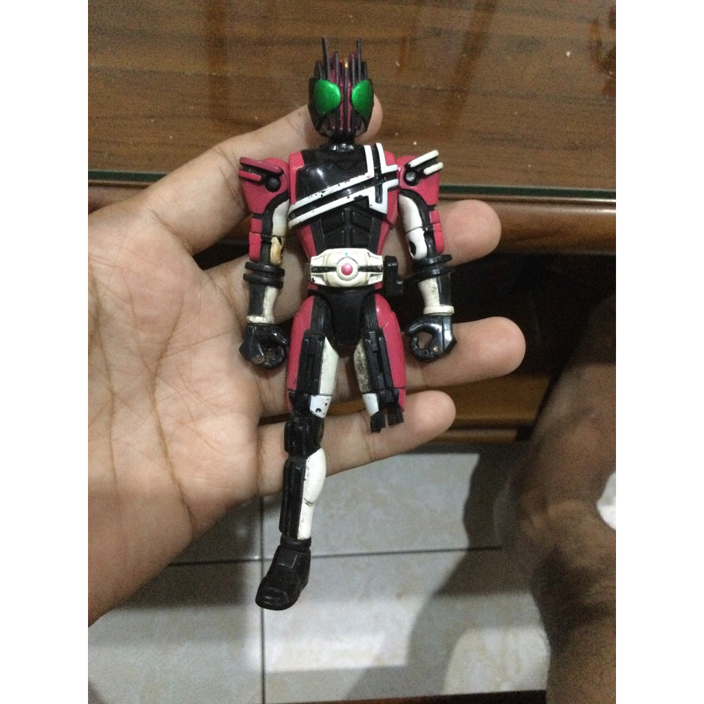 kamen rider dekade bandai junk kondisi sesuai foto