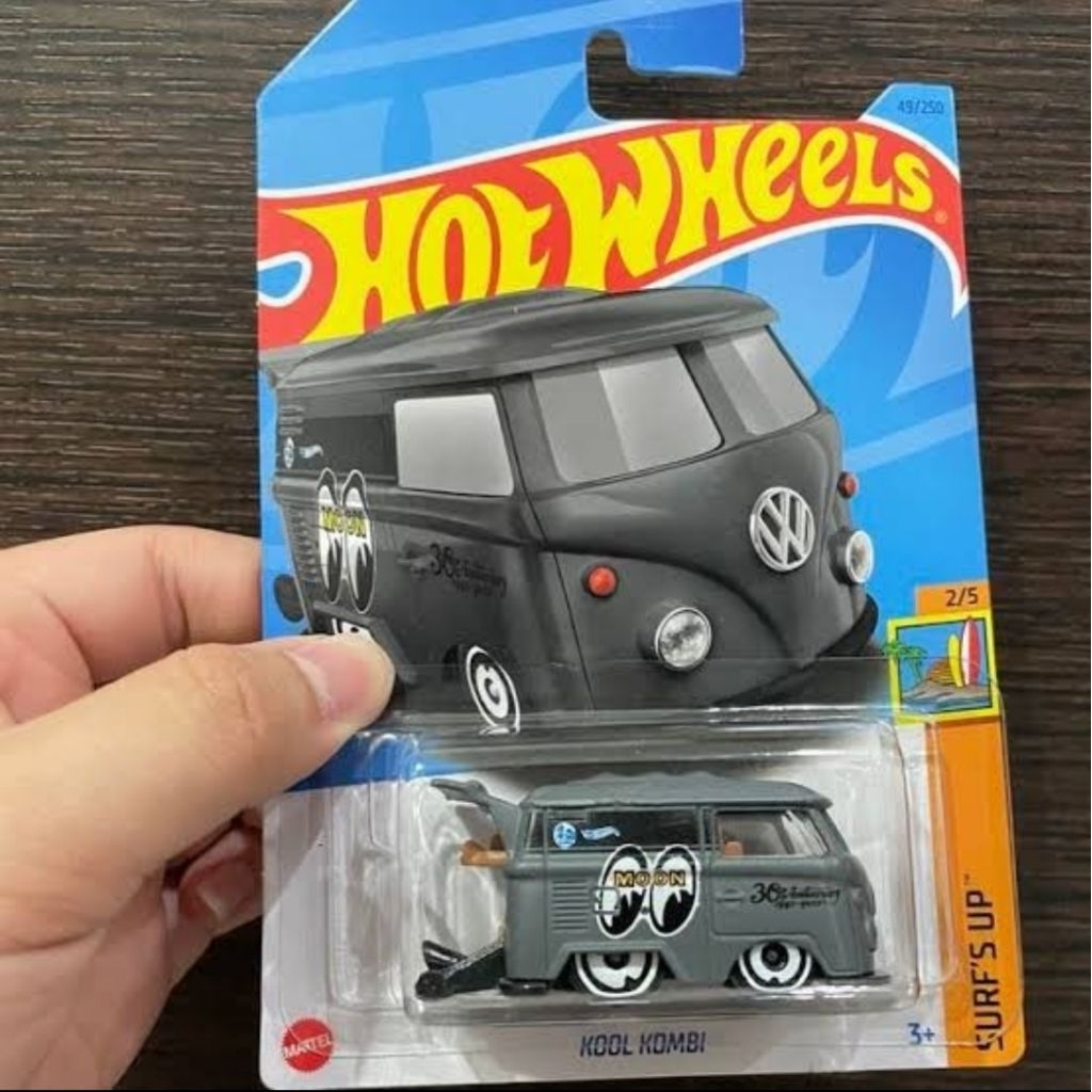 Hotwheels kool kombi mooneyes