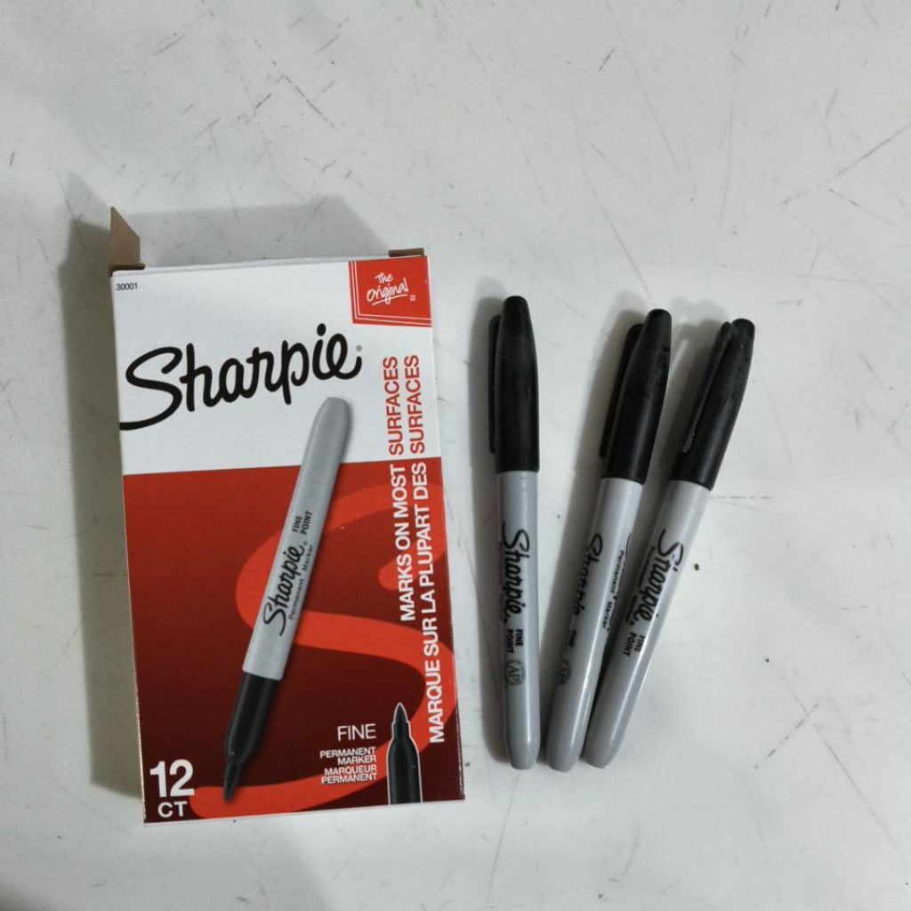 

Spidol Sharpie Permanen Hitam satuan