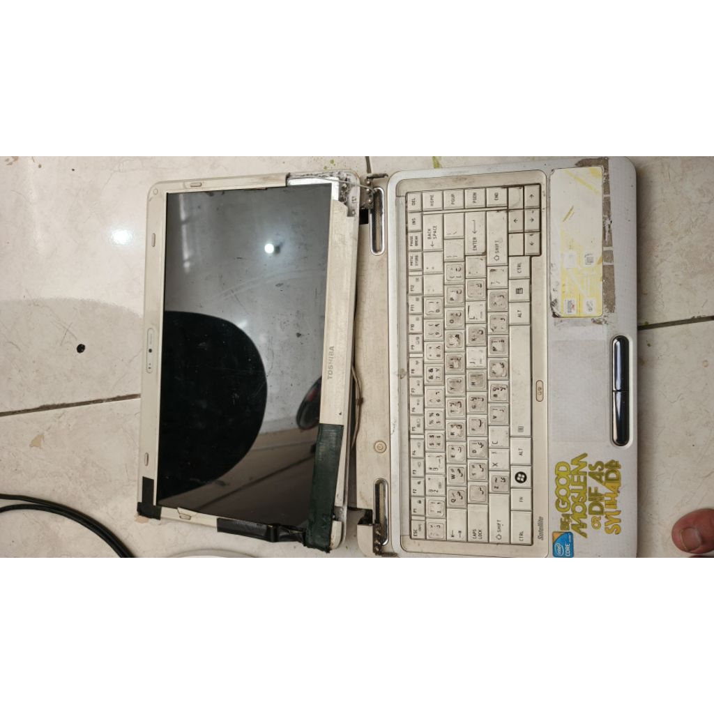 Laptop Toshiba i5 gen 2